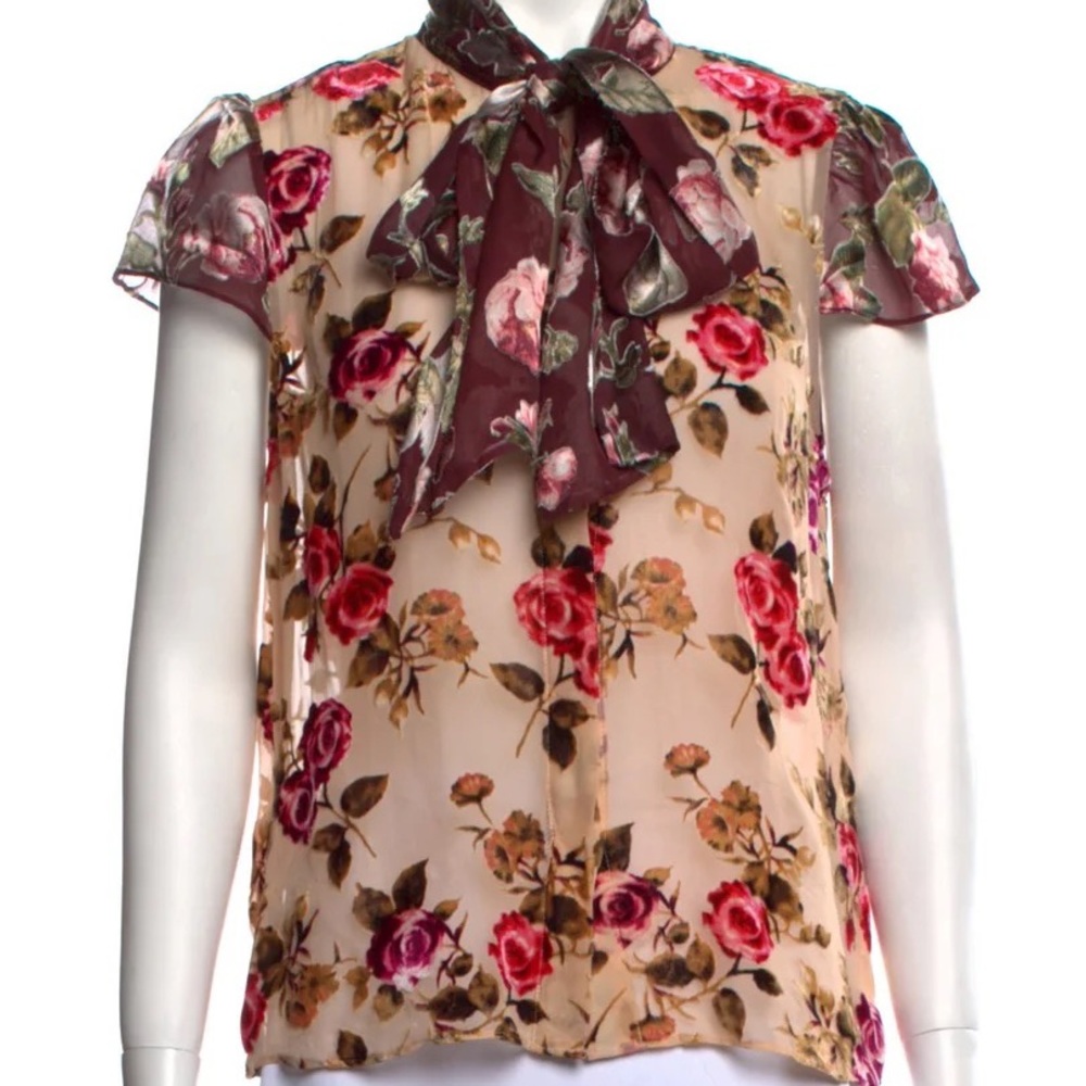 Alice +Olivia shortl sleeve floral top